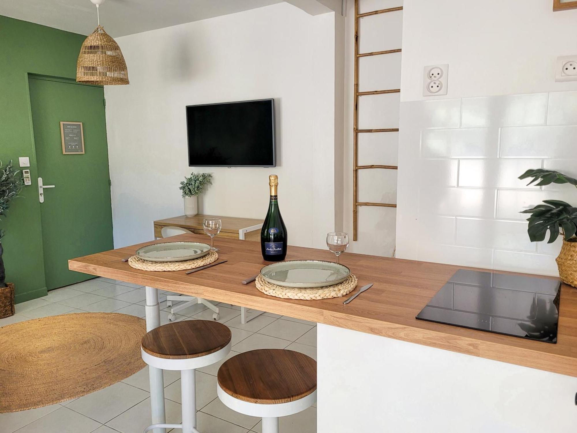 Studio Double Climatise Avec Terrasse - Proche Tram & Centre 몽펠리에 외부 사진